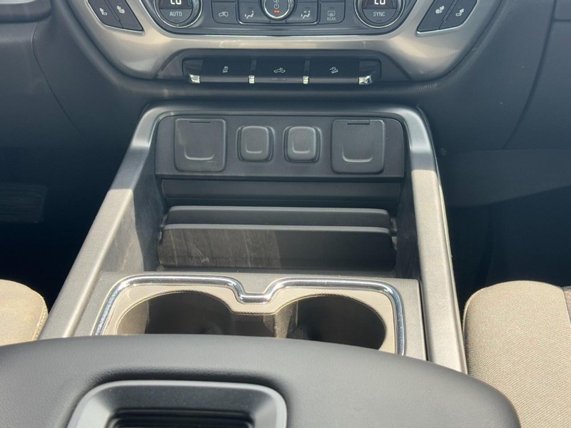 Chevrolet Silverado 1500 Vehicle Full-screen Gallery Image 14