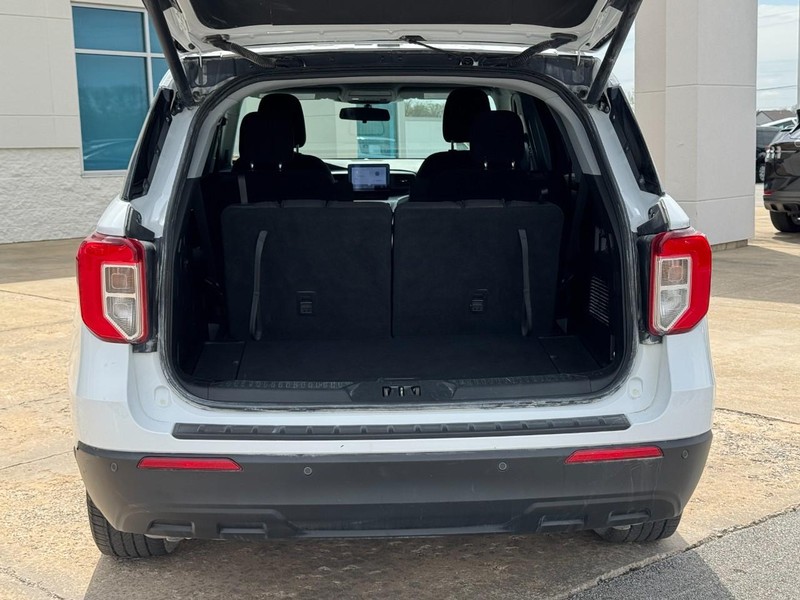 Ford Explorer Vehicle Image 05