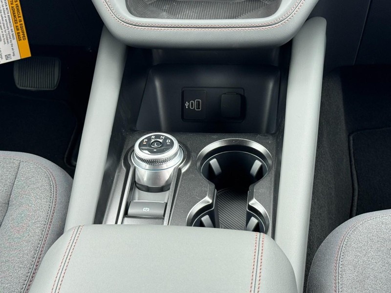 Ford Explorer Vehicle Image 10