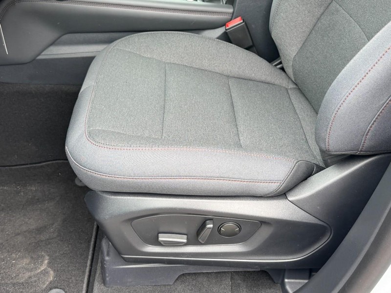 Ford Explorer Vehicle Image 15