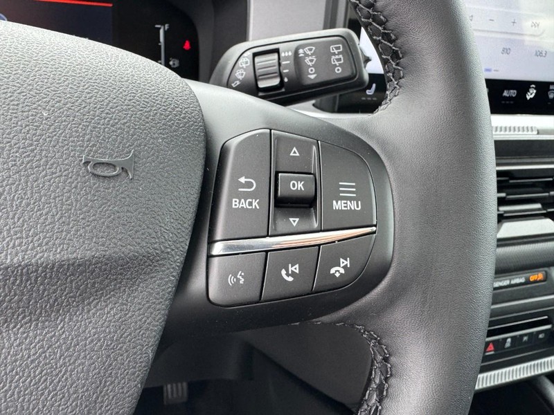 Ford Bronco Sport Vehicle Full-screen Gallery Image 12