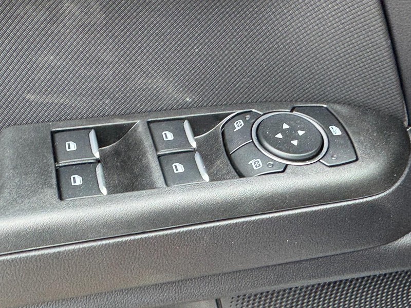 Ford Bronco Sport Vehicle Full-screen Gallery Image 17