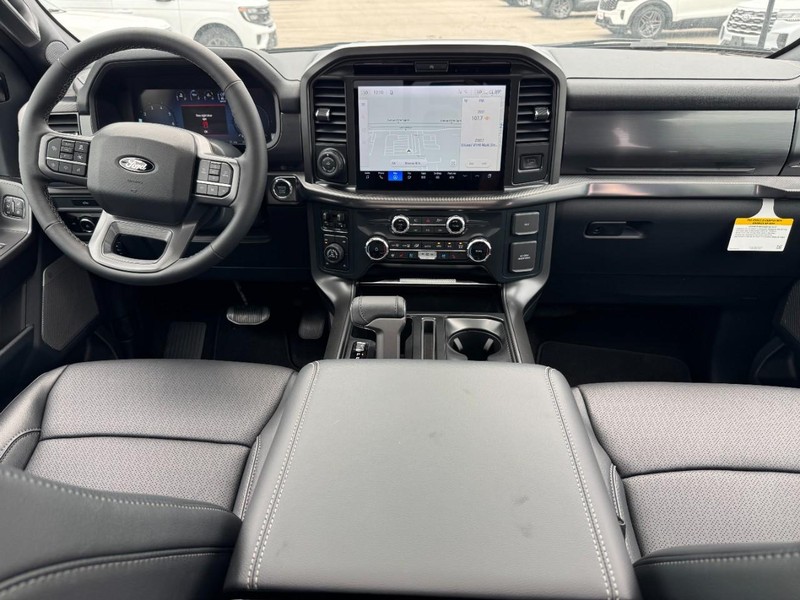 Ford F-150 Vehicle Full-screen Gallery Image 6