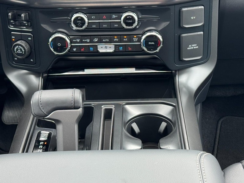 Ford F-150 Vehicle Full-screen Gallery Image 9
