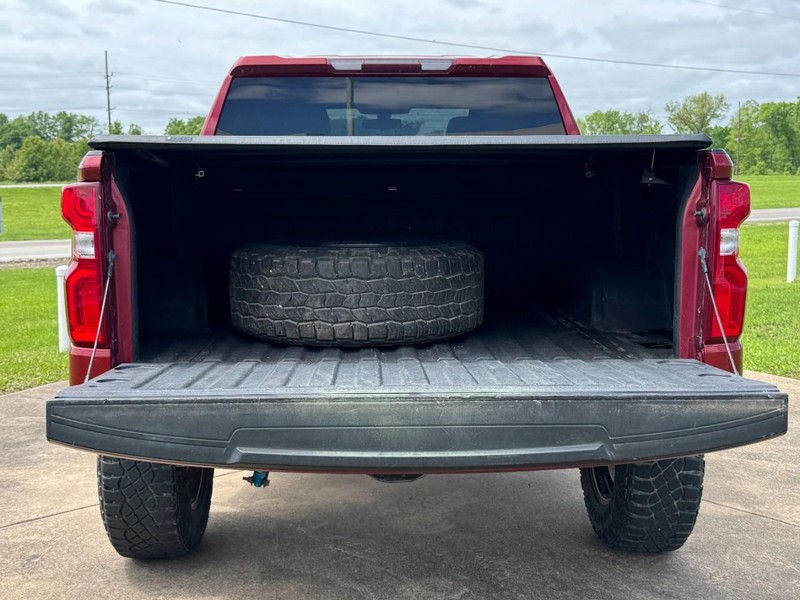Chevrolet Silverado 1500 Vehicle Full-screen Gallery Image 5