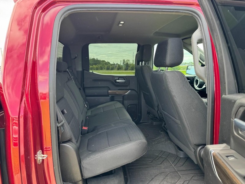 Chevrolet Silverado 1500 Vehicle Full-screen Gallery Image 10