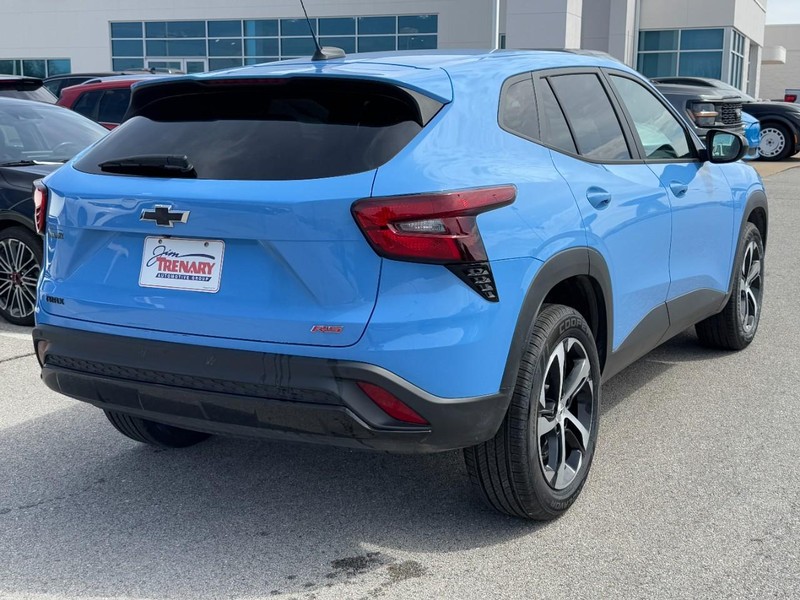 Chevrolet Trax Vehicle Full-screen Gallery Image 3