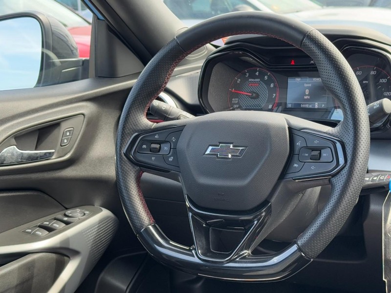 Chevrolet Trax Vehicle Full-screen Gallery Image 7