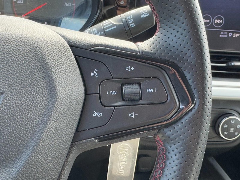 Chevrolet Trax Vehicle Full-screen Gallery Image 12