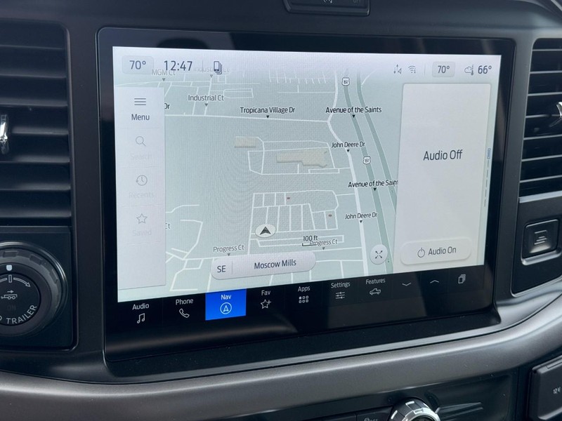 Ford F-150 Vehicle Full-screen Gallery Image 13