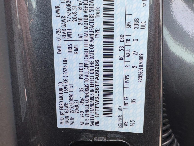 Ford F-150 Vehicle Full-screen Gallery Image 16