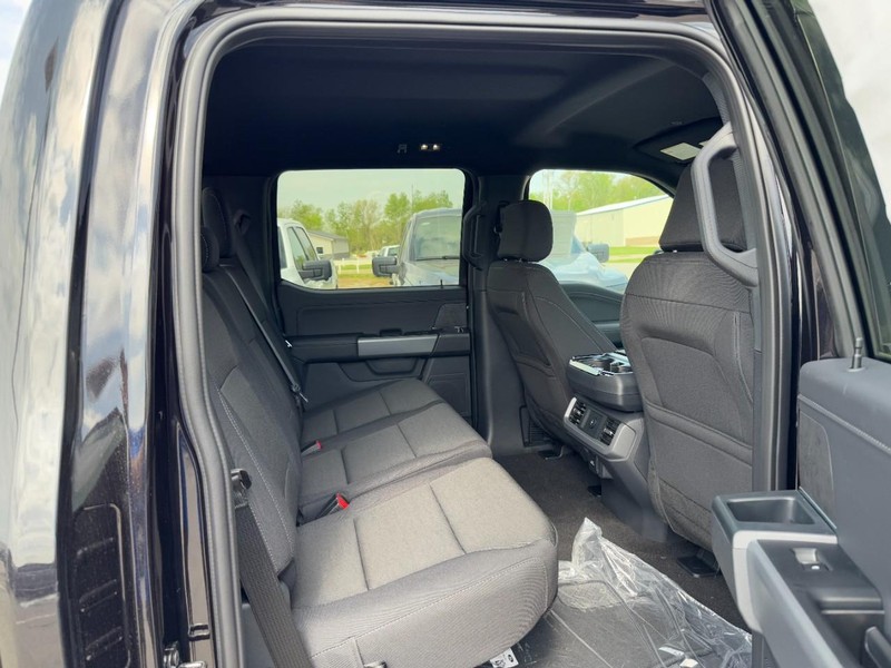 Ford F-150 Vehicle Full-screen Gallery Image 5