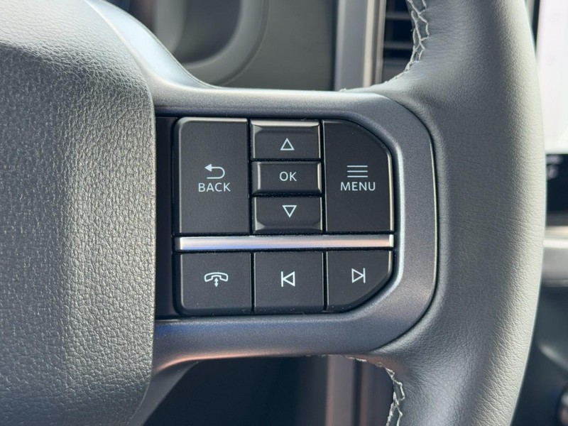 Ford F-150 Vehicle Full-screen Gallery Image 11