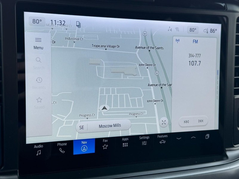 Ford F-150 Vehicle Full-screen Gallery Image 14