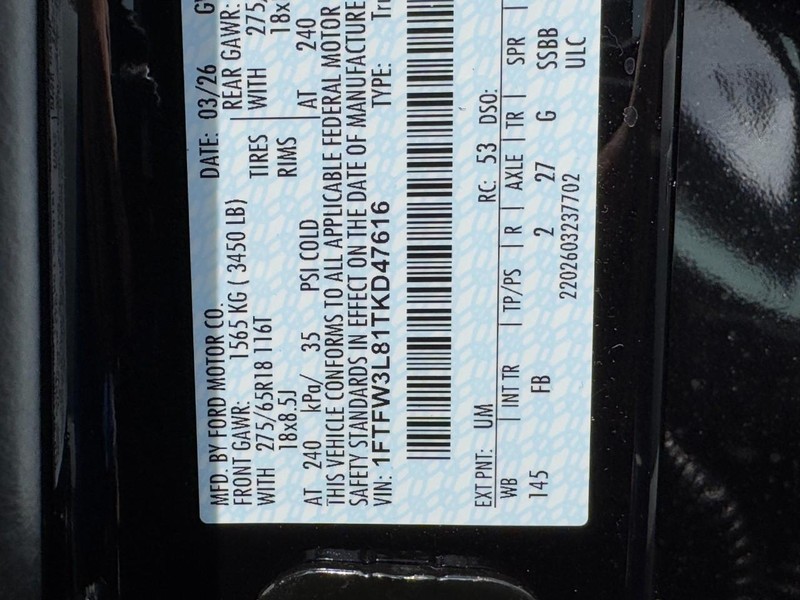 Ford F-150 Vehicle Full-screen Gallery Image 17