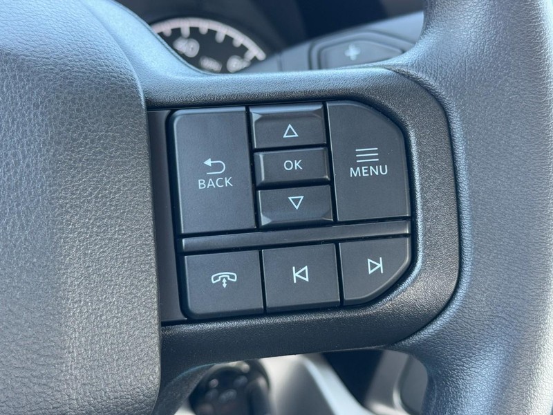 Ford Super Duty F-250 SRW Vehicle Image 11