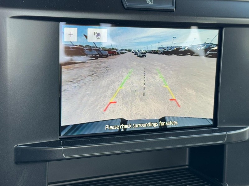 Ford Super Duty F-250 SRW Vehicle Image 13