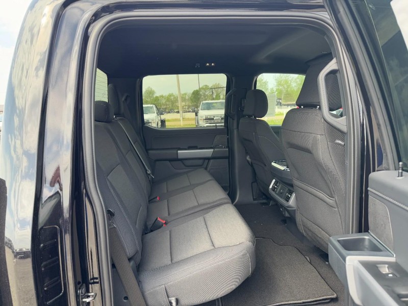 Ford F-150 Vehicle Full-screen Gallery Image 5