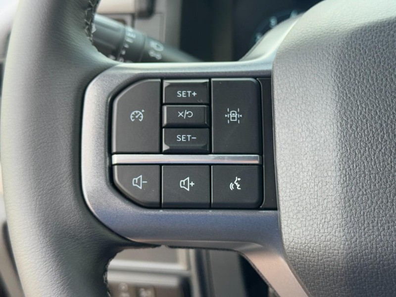 Ford F-150 Vehicle Full-screen Gallery Image 10