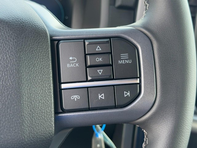 Ford F-150 Vehicle Full-screen Gallery Image 11