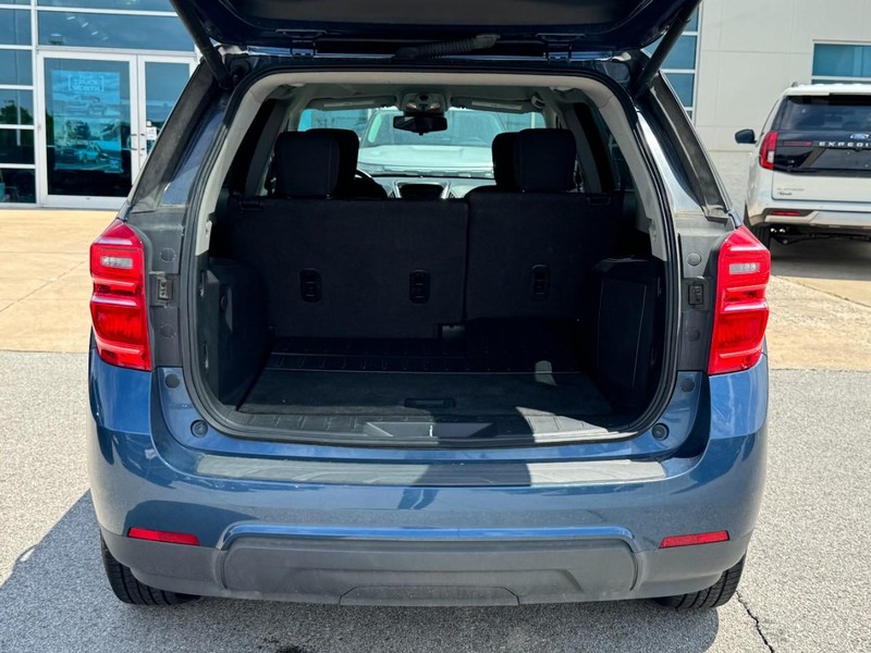 Chevrolet Equinox Vehicle Full-screen Gallery Image 5