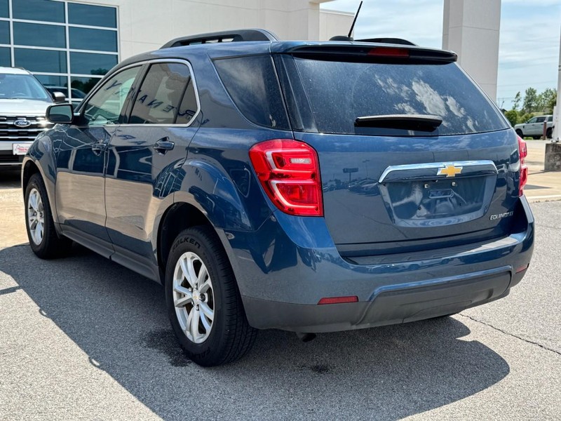Chevrolet Equinox Vehicle Full-screen Gallery Image 6