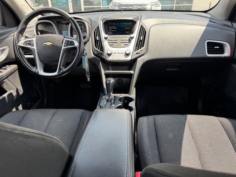 Chevrolet Equinox Vehicle Full-screen Gallery Image 11