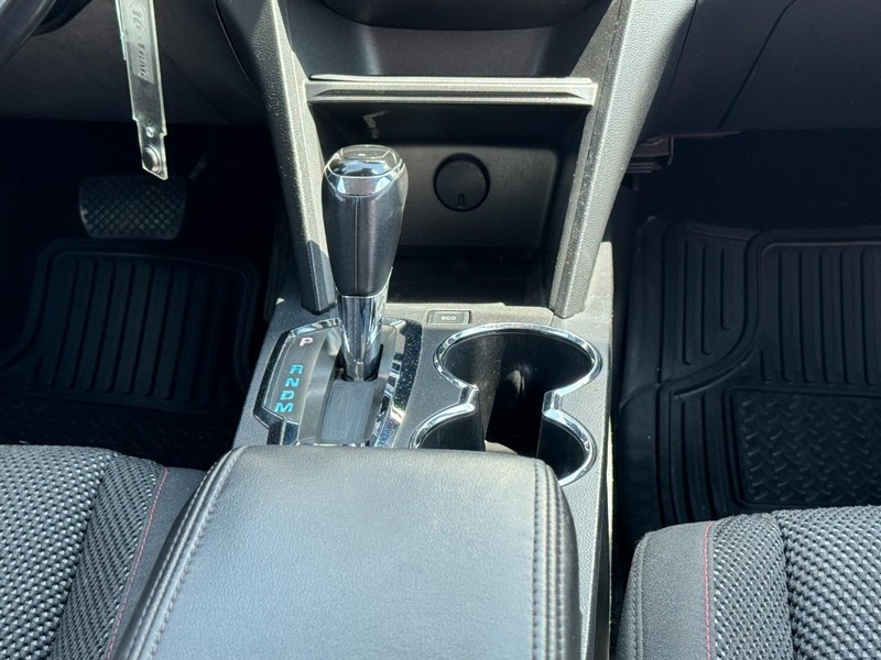 Chevrolet Equinox Vehicle Full-screen Gallery Image 14