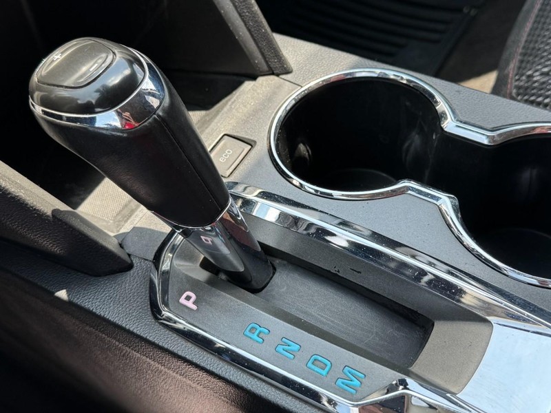 Chevrolet Equinox Vehicle Full-screen Gallery Image 19
