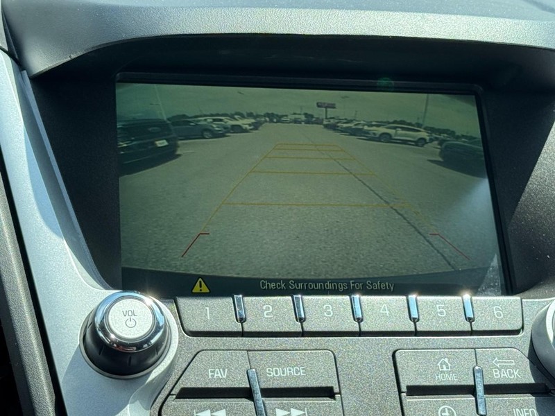 Chevrolet Equinox Vehicle Full-screen Gallery Image 21