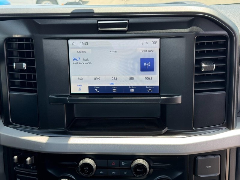 Ford Super Duty F-250 SRW Vehicle Full-screen Gallery Image 8