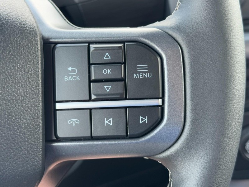 Ford F-150 Vehicle Full-screen Gallery Image 11