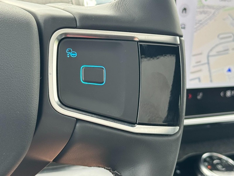 Ford Expedition Vehicle Full-screen Gallery Image 12