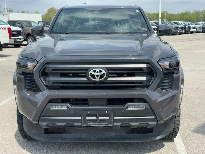 Toyota Tacoma 4WD Vehicle Image 09