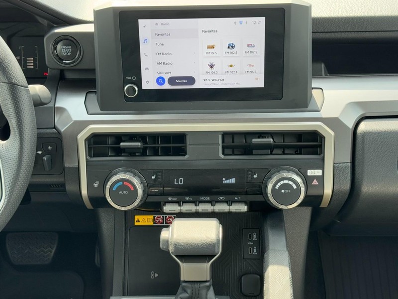 Toyota Tacoma 4WD Vehicle Image 13