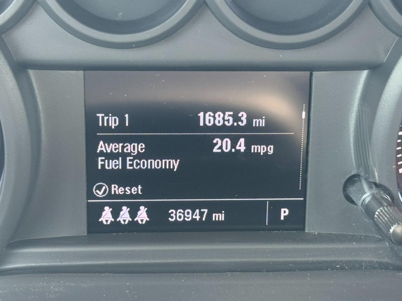 Chevrolet Silverado 1500 Vehicle Full-screen Gallery Image 16