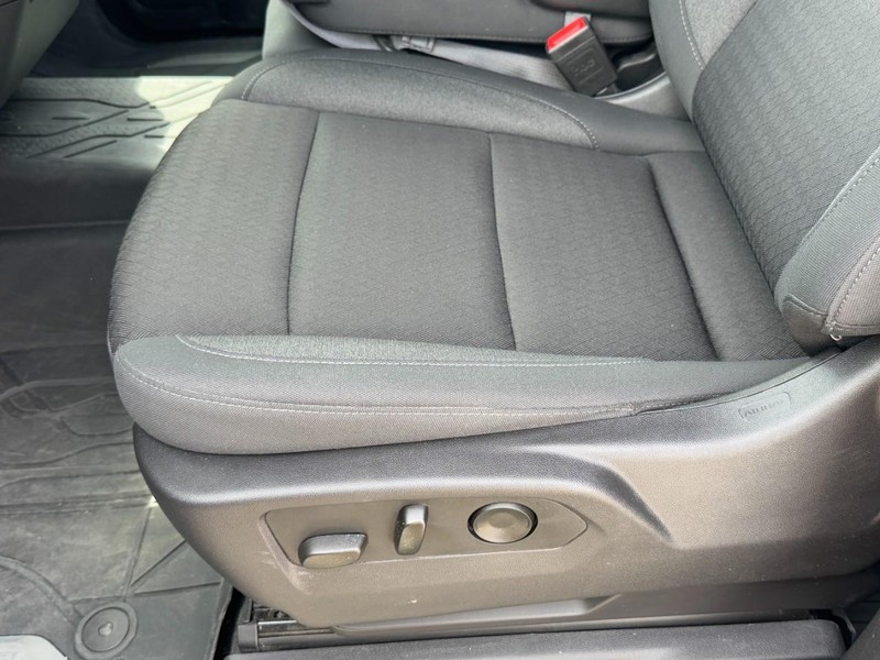 Chevrolet Silverado 1500 Vehicle Full-screen Gallery Image 20