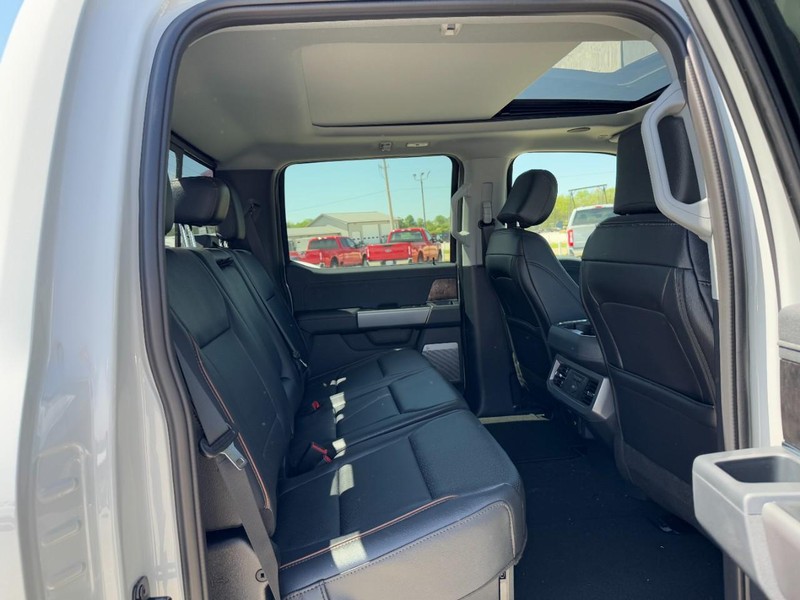 Ford Super Duty F-350 SRW Vehicle Image 05