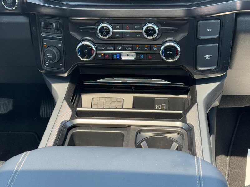 Ford Super Duty F-350 SRW Vehicle Image 09