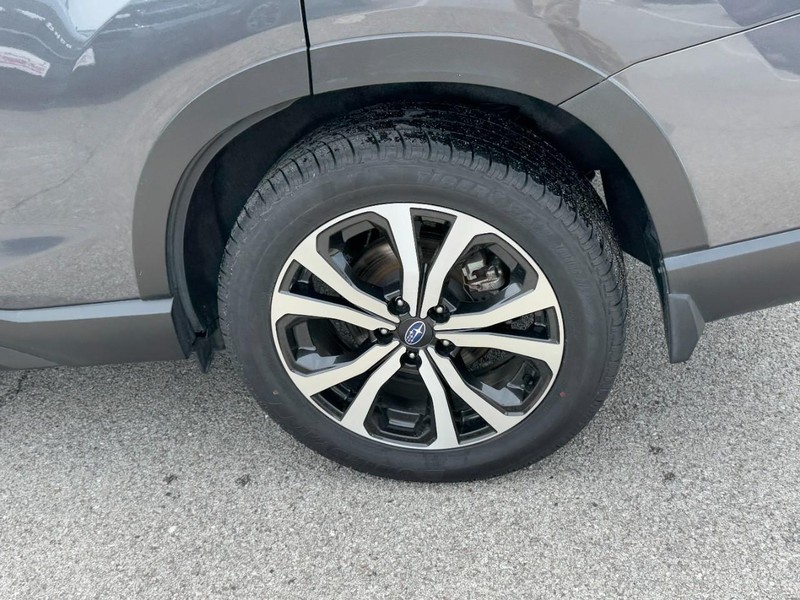 Subaru Forester Vehicle Full-screen Gallery Image 7