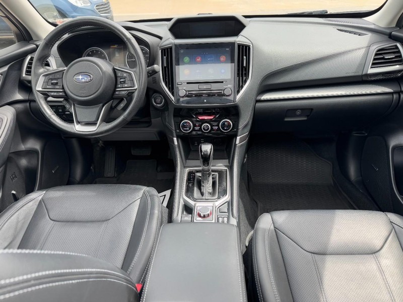 Subaru Forester Vehicle Full-screen Gallery Image 12