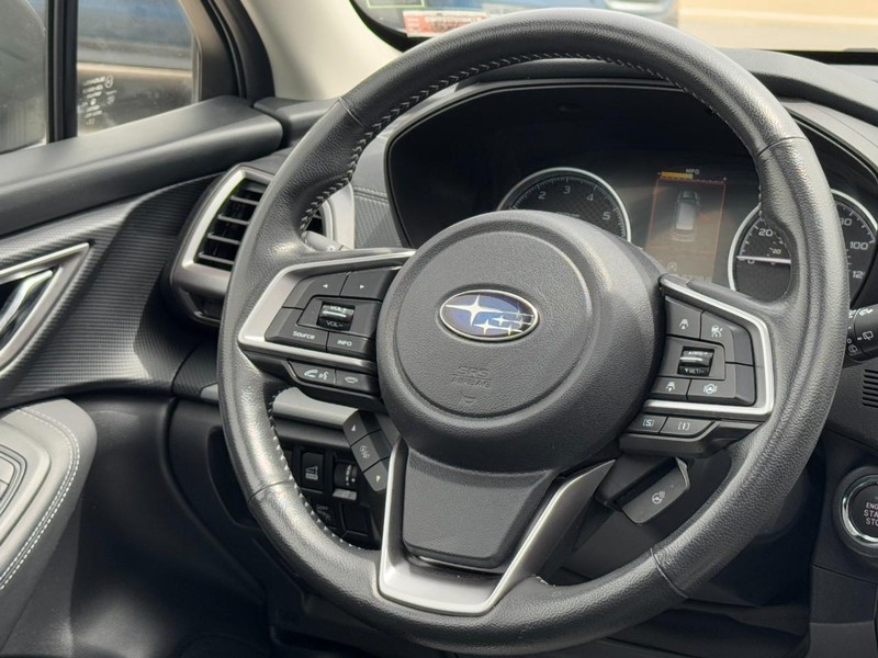 Subaru Forester Vehicle Full-screen Gallery Image 13