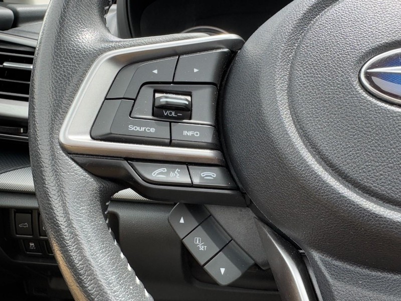 Subaru Forester Vehicle Full-screen Gallery Image 17