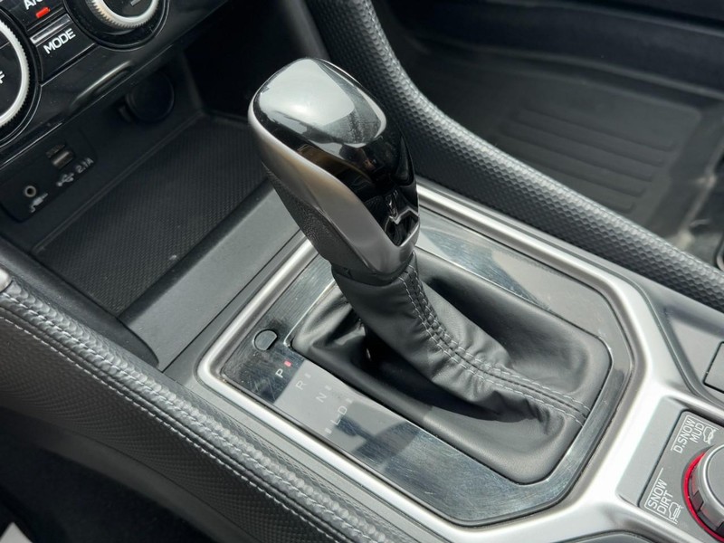 Subaru Forester Vehicle Full-screen Gallery Image 21
