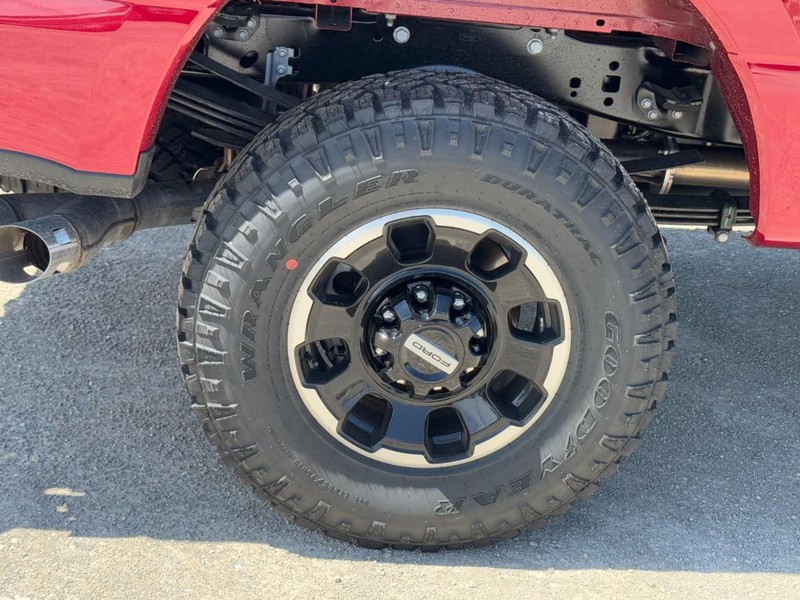 Ford Super Duty F-350 SRW Vehicle Image 04