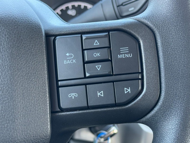 Ford Super Duty F-350 SRW Vehicle Image 11