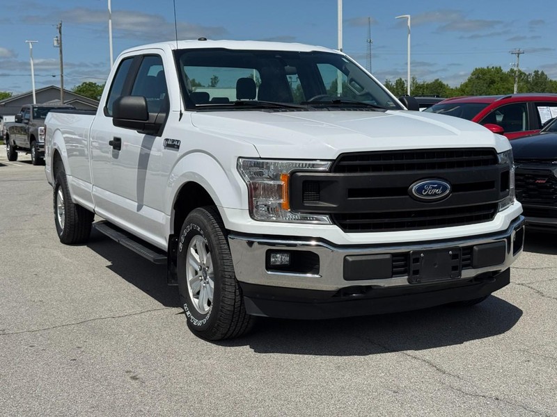 Ford F-150 Vehicle Full-screen Gallery Image 2