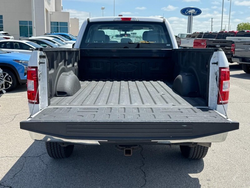 Ford F-150 Vehicle Full-screen Gallery Image 5