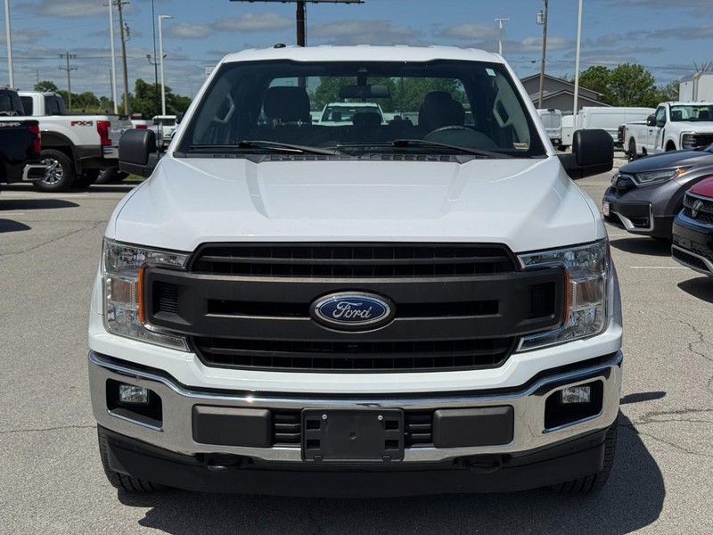 Ford F-150 Vehicle Full-screen Gallery Image 9