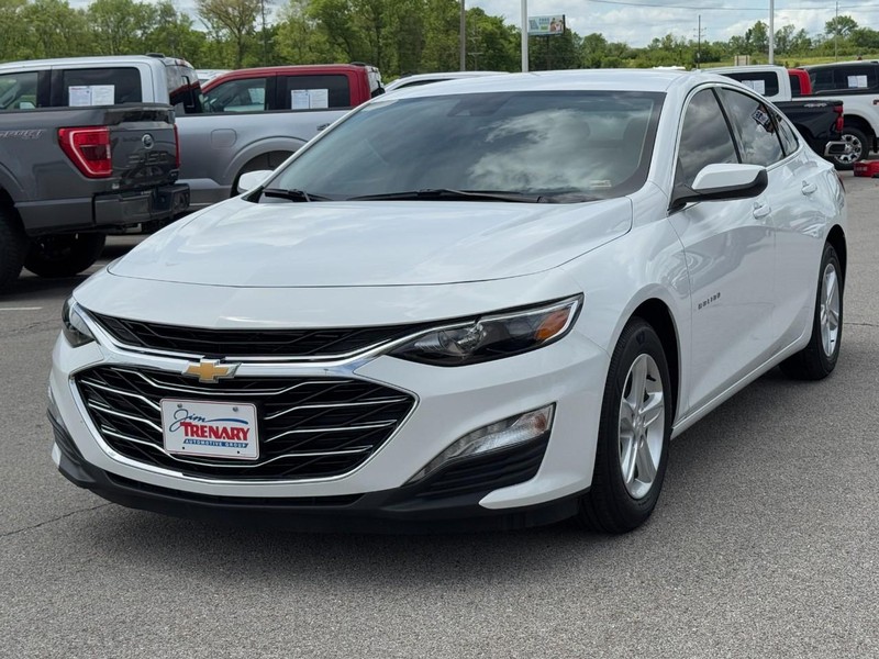 Chevrolet Malibu Vehicle Image 07